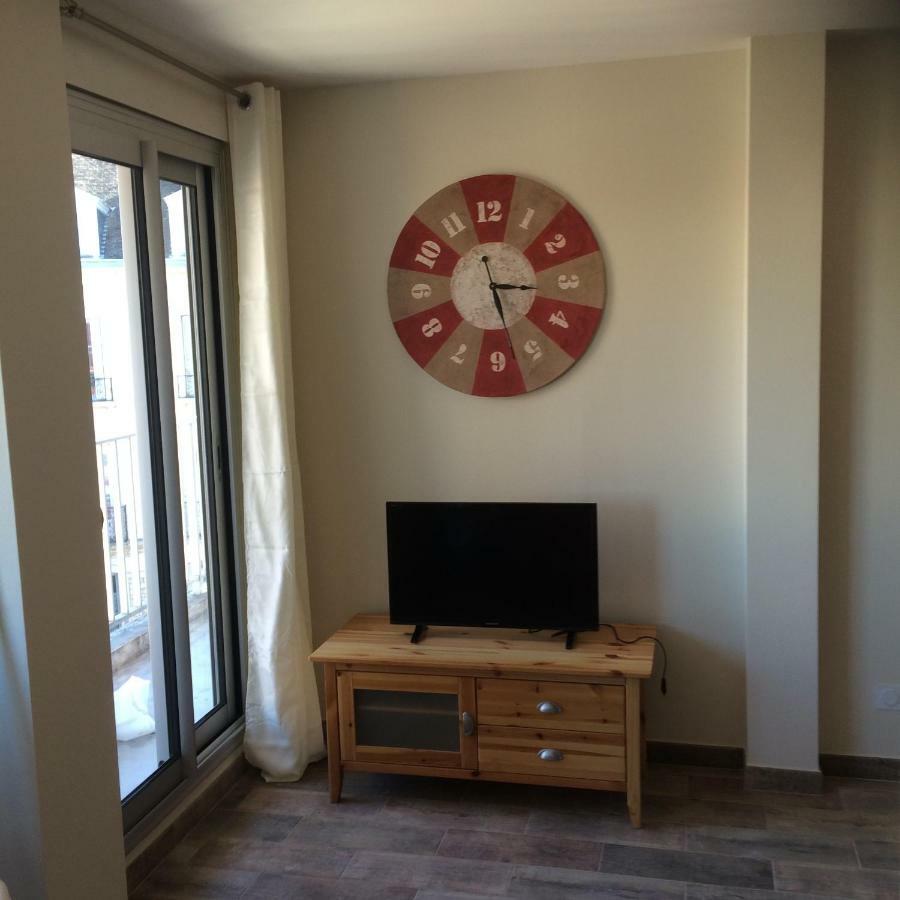 Meuble De Tourisme Au Troubadour, Vaste T2 Proximite Republique Avec Garage Daire Dijon Dış mekan fotoğraf